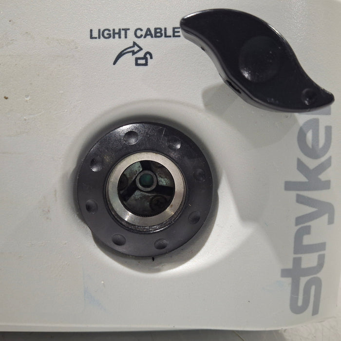 Stryker L9000 Light Source