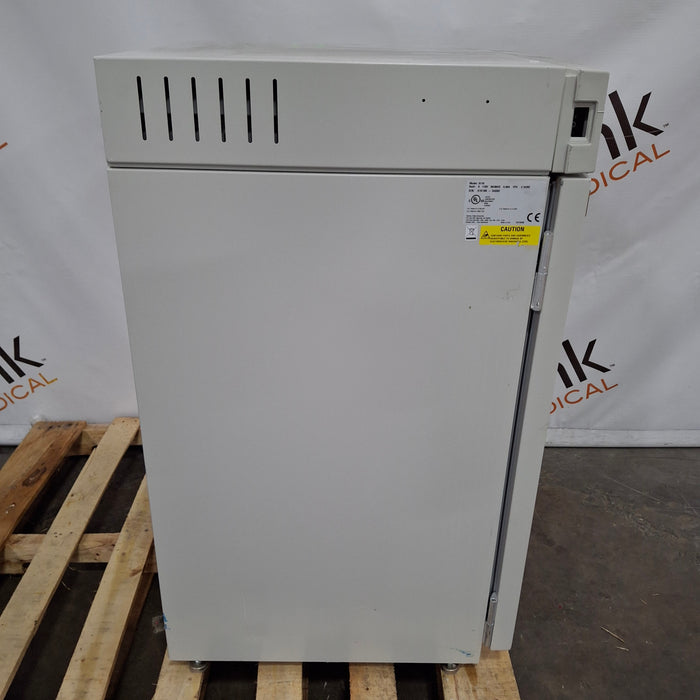 Thermo Scientific 3110 Forma Series II Water Jacketed CO2 Incubator