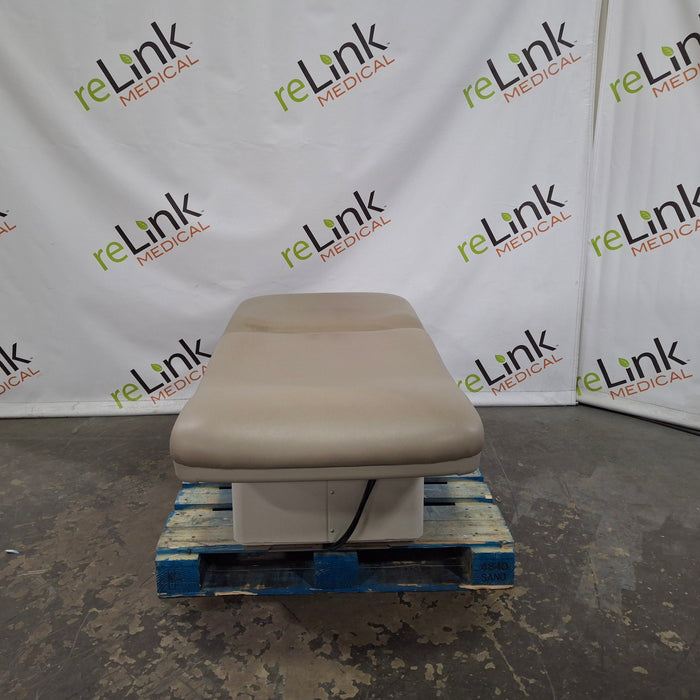 Midmark 223 Hi-Lo Power Barrier Free Procedure Exam Table