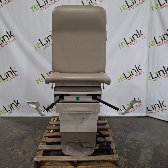 Midmark 223 Hi-Lo Power Barrier Free Procedure Exam Table