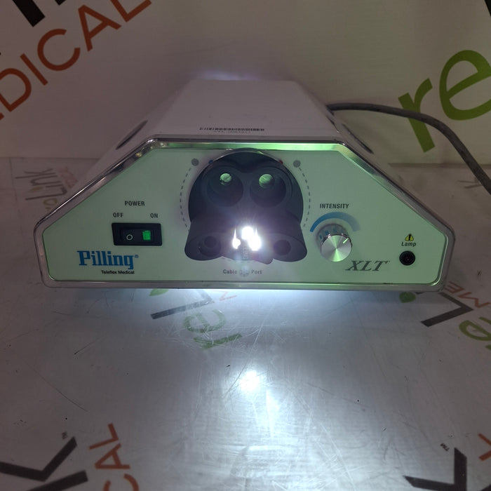 Pilling Surgical XLT Light Source