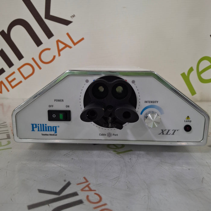 Pilling Surgical XLT Light Source