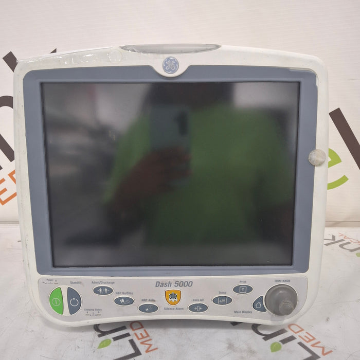 GE Healthcare Dash 5000 - Masimo SpO2 Patient Monitor