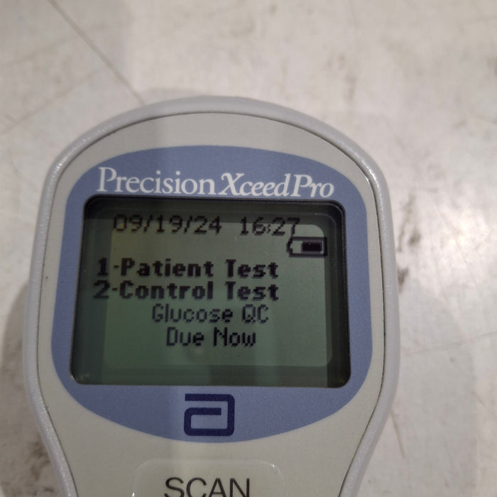 Abbott Precision Xceed Pro Blood Glucose Meter