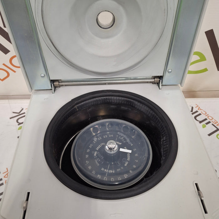 Eppendorf 5415R Centrifuge