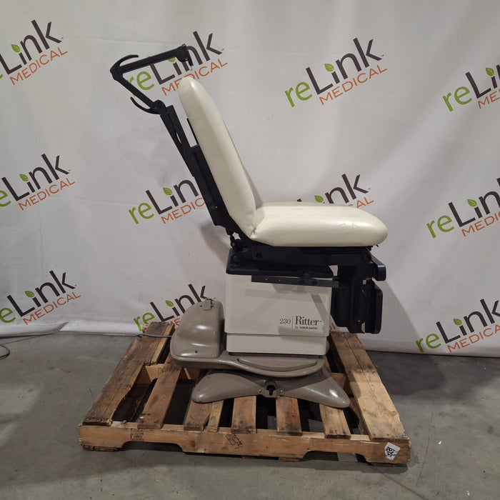 Midmark Midmark 230 Power Procedure Chair Exam Chairs / Tables reLink Medical