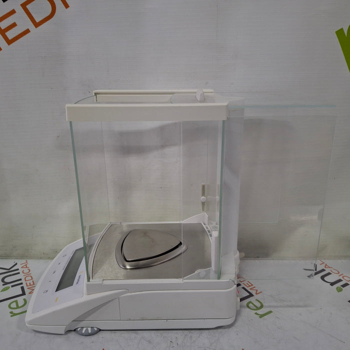 Sartorius Corporation CPA225D Digital Lab Balance Scale