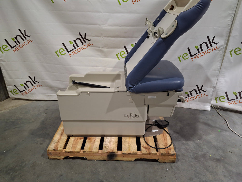 Midmark 222 Procedure Chair