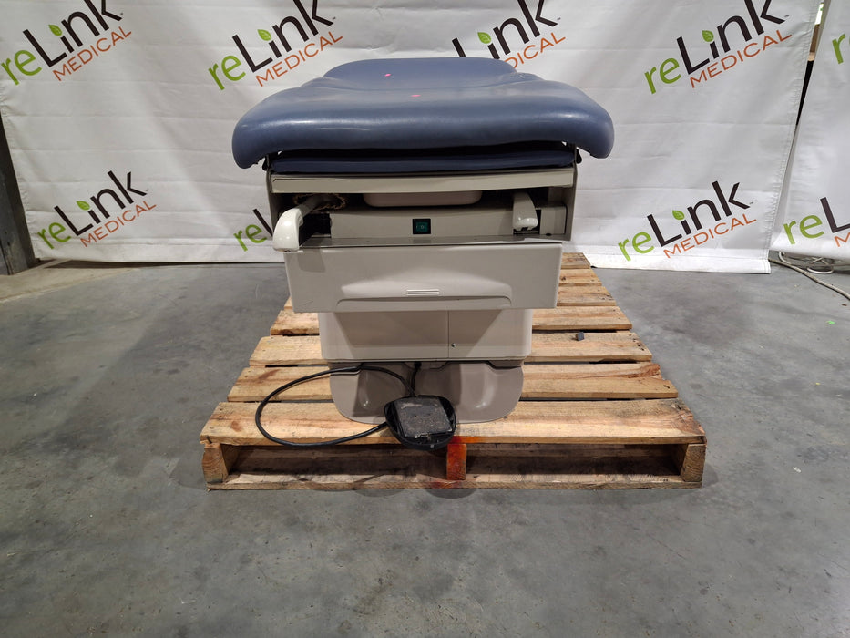 Midmark 222 Procedure Chair