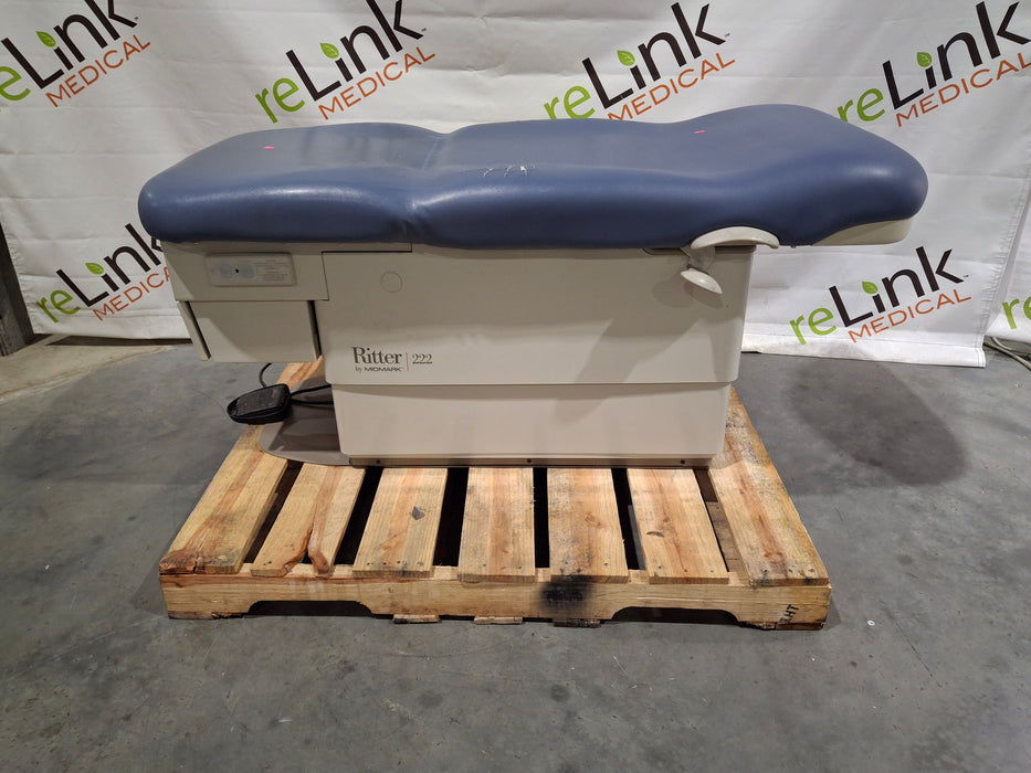 Midmark 222 Procedure Chair