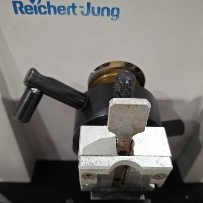 Leica 2030 Biocut Rotary Microtome