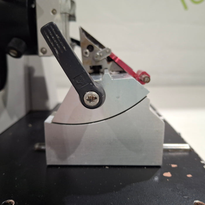 Leica 2030 Biocut Rotary Microtome