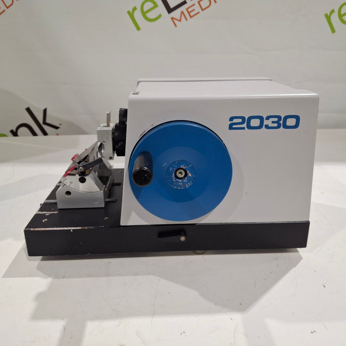 Leica 2030 Biocut Rotary Microtome
