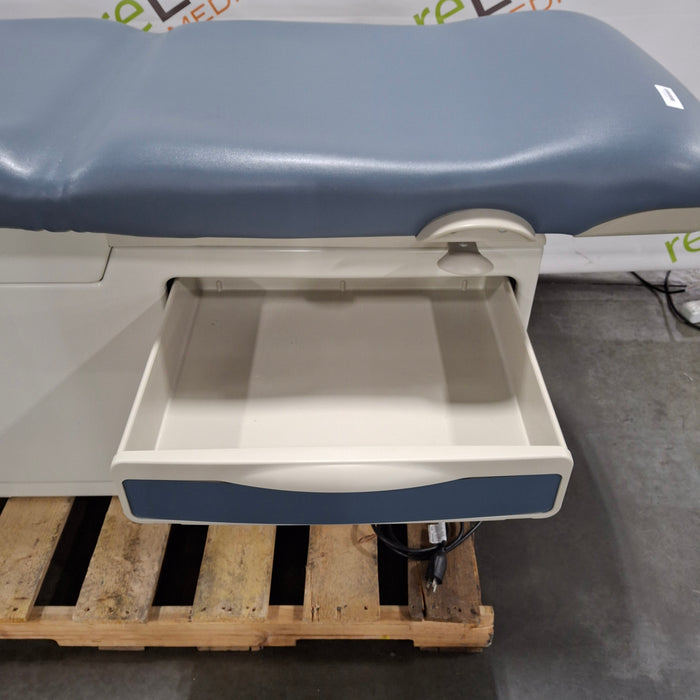 Midmark 204 Exam Table