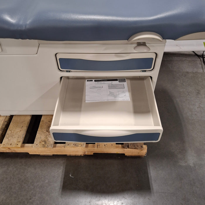 Midmark 204 Exam Table
