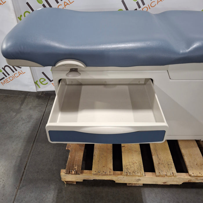 Midmark 204 Exam Table