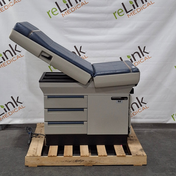 Midmark 404 Exam Table