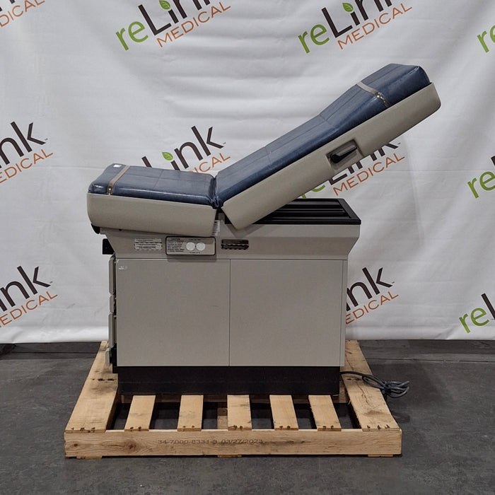 Midmark 404 Exam Table