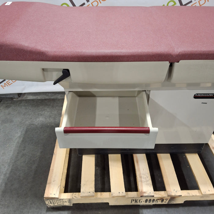 Midmark 404 Exam Table