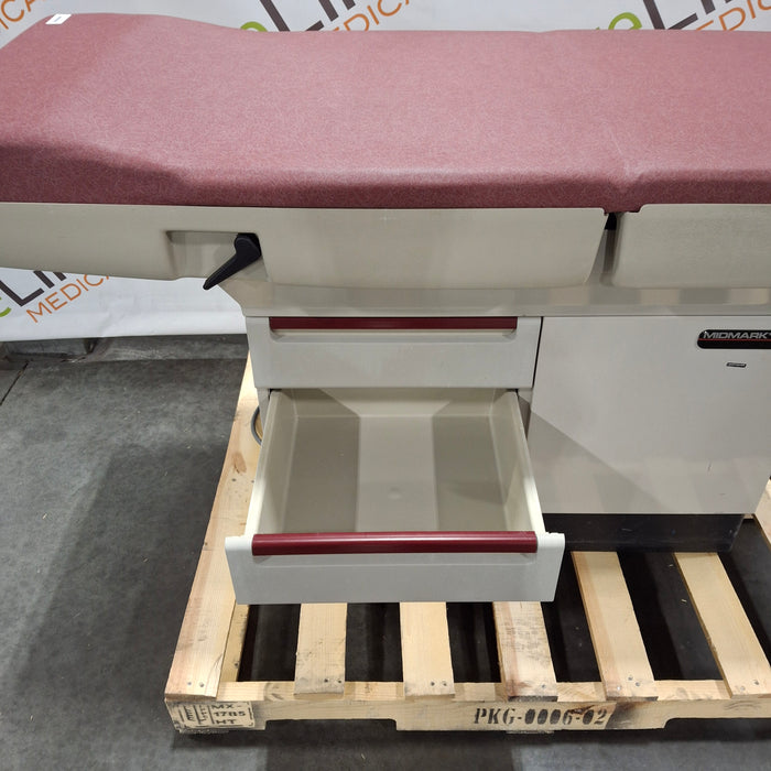 Midmark 404 Exam Table