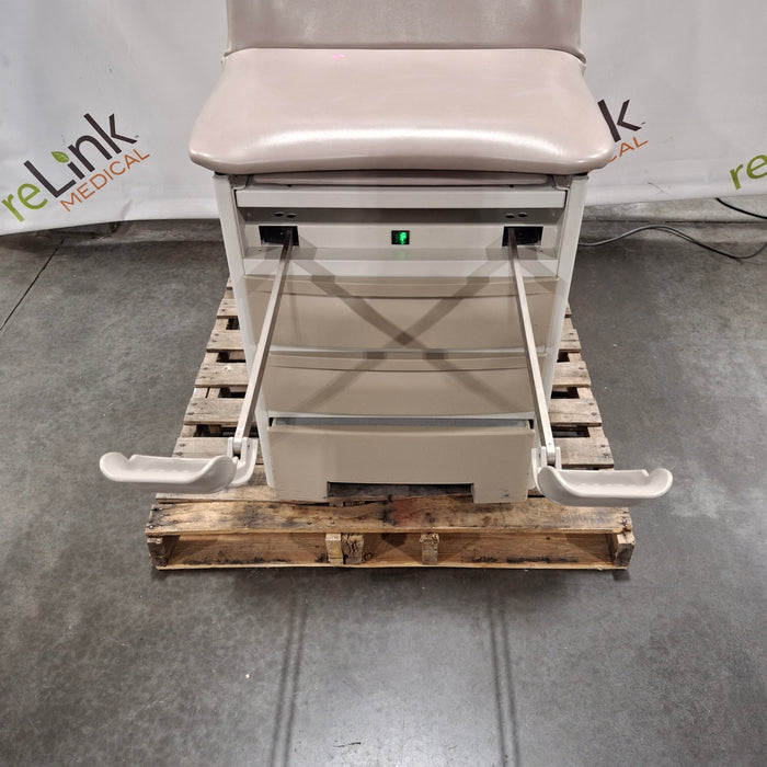 Brewer 5000 Access Exam Table