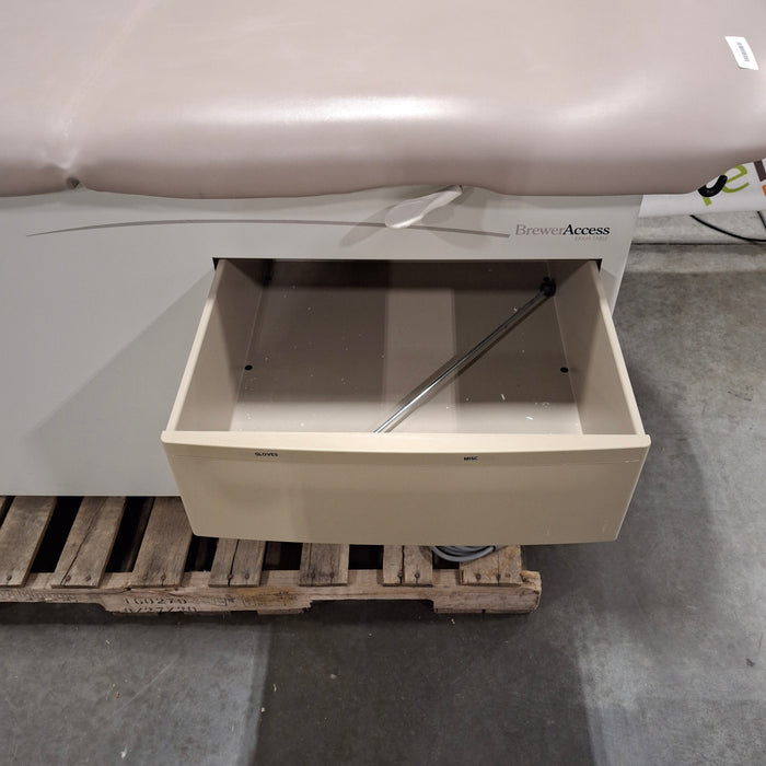 Brewer 5000 Access Exam Table