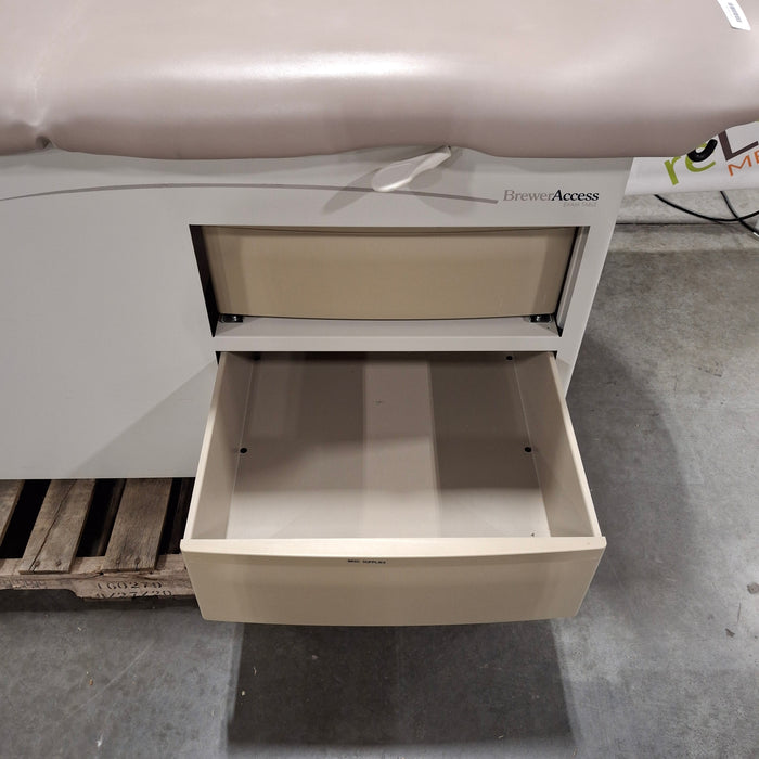 Brewer 5000 Access Exam Table