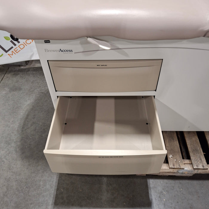 Brewer 5000 Access Exam Table