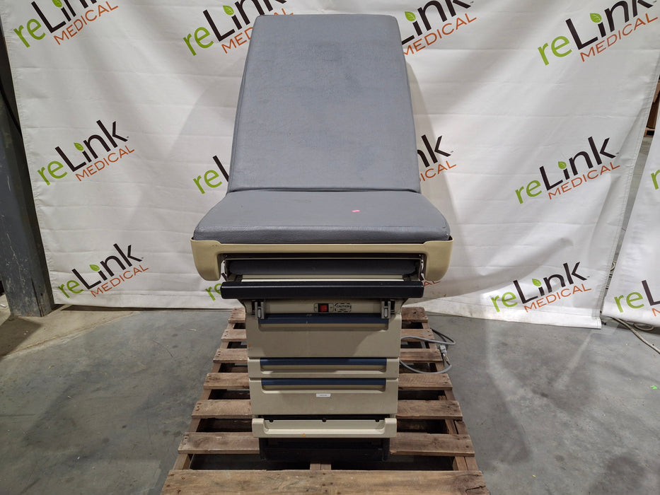 Midmark 404 Exam Table