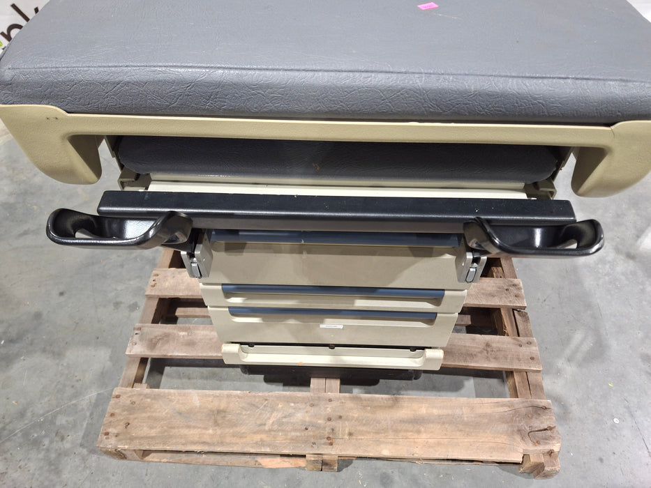 Midmark 404 Exam Table