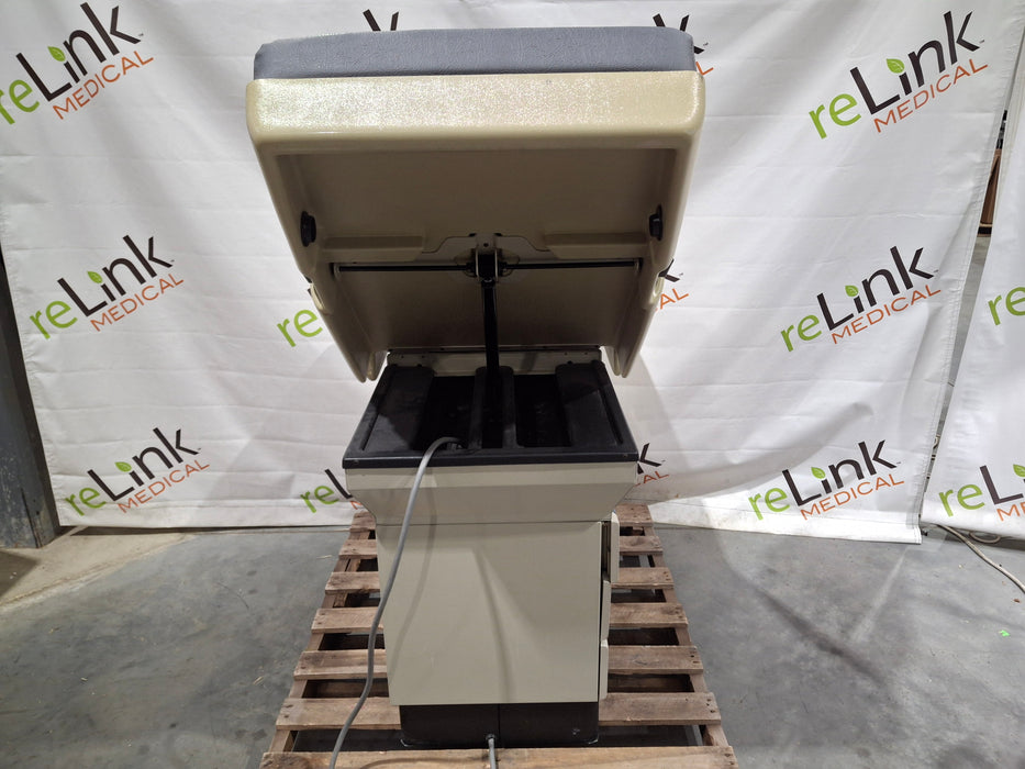 Midmark 404 Exam Table