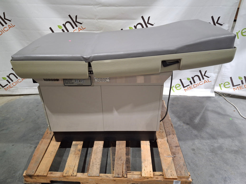 Midmark 404 Exam Table