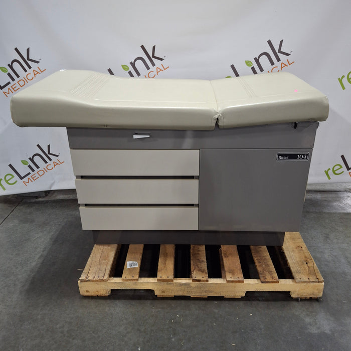 Ritter 104 Exam Table