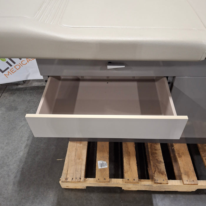 Ritter 104 Exam Table