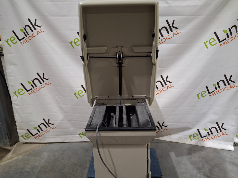 Midmark 404 Exam Table