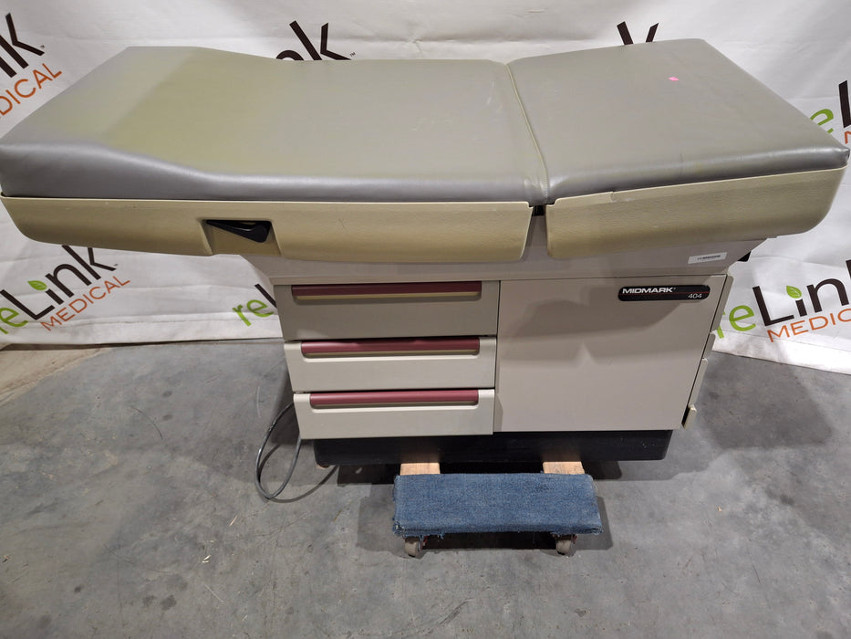 Midmark 404 Exam Table