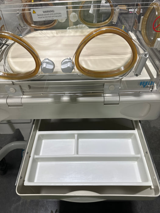 Datex-Ohmeda Giraffe Infant Incubator