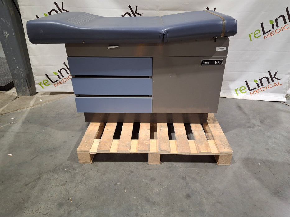 Ritter 104 Exam Table