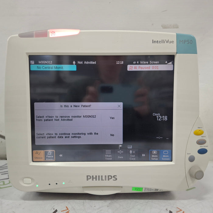 Philips IntelliVue MP50 Patient Monitor