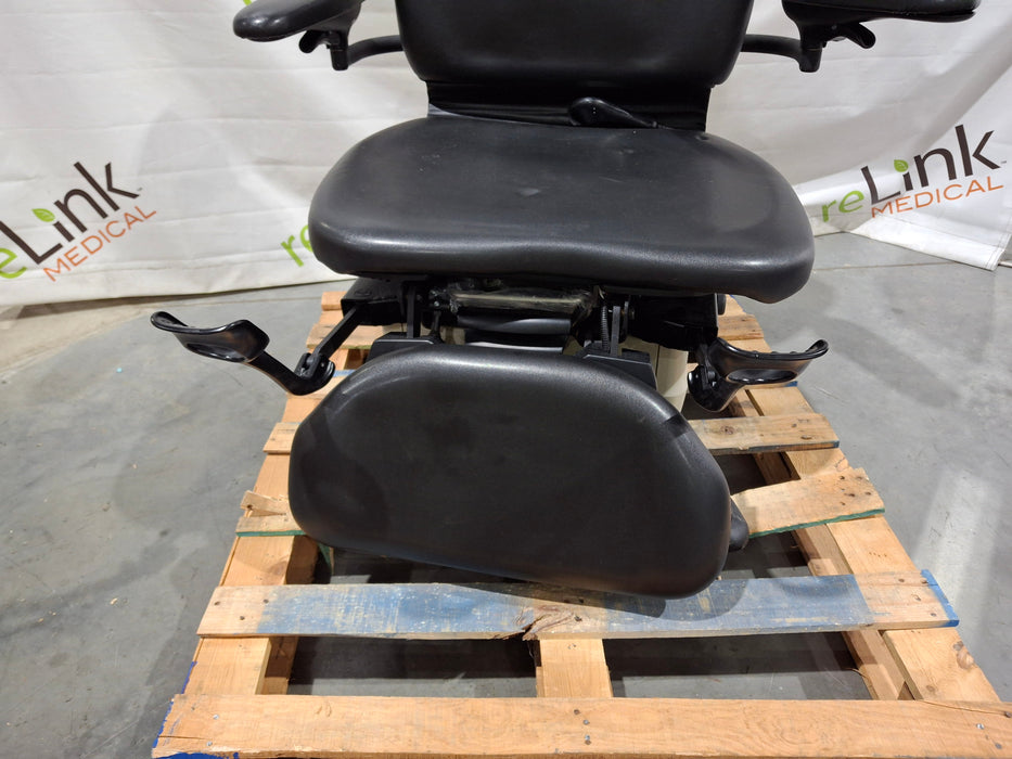 Midmark 630 Procedure Chair