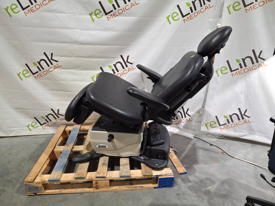Midmark 630 Procedure Chair