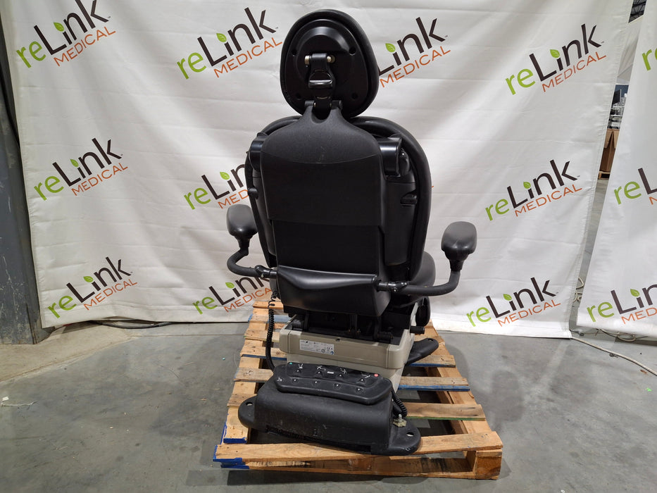 Midmark 630 Procedure Chair