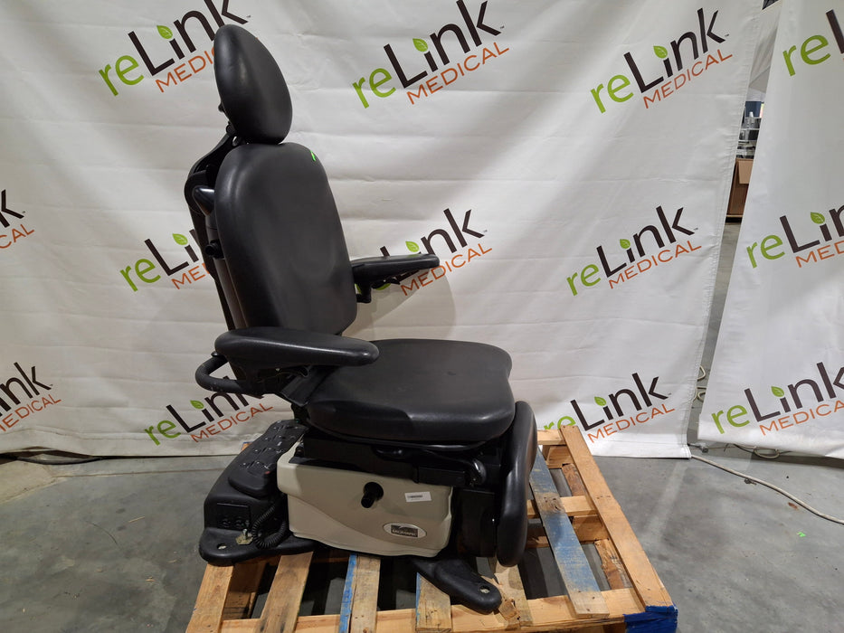 Midmark 630 Procedure Chair
