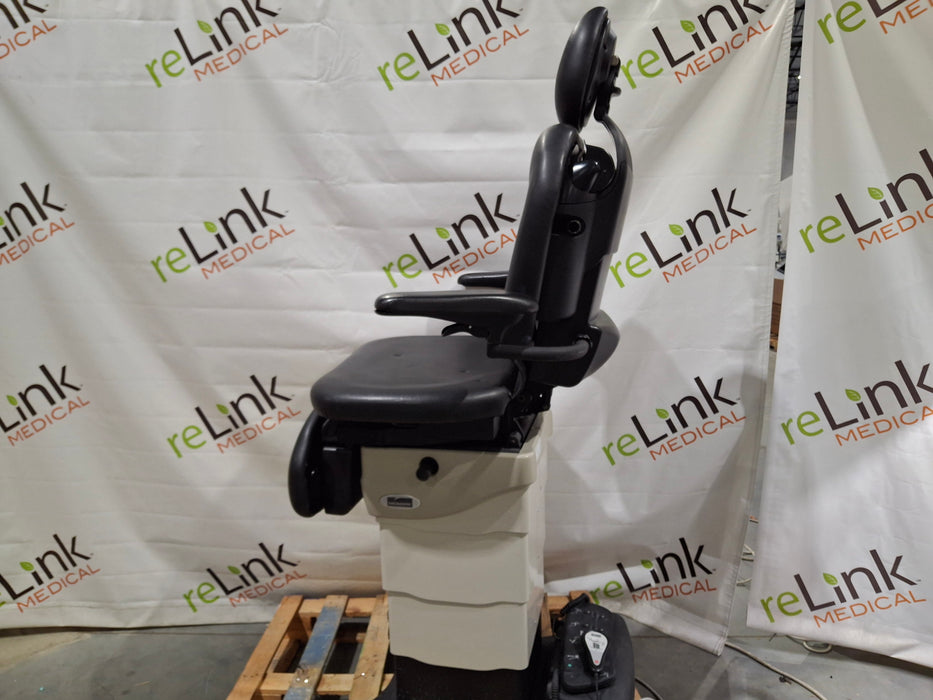 Midmark 630 Procedure Chair