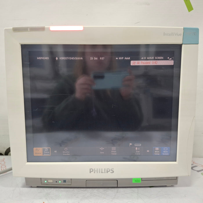 Philips IntelliVue MP70 Patient Monitor