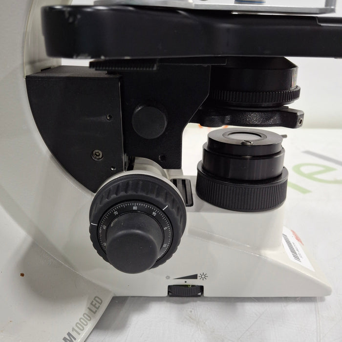 Leica Leica DM1000 Binocular Microscope Lab Microscopes reLink Medical