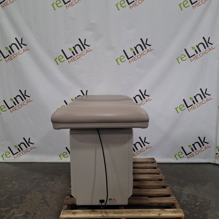 Midmark Midmark 204 Exam Table Exam Chairs / Tables reLink Medical