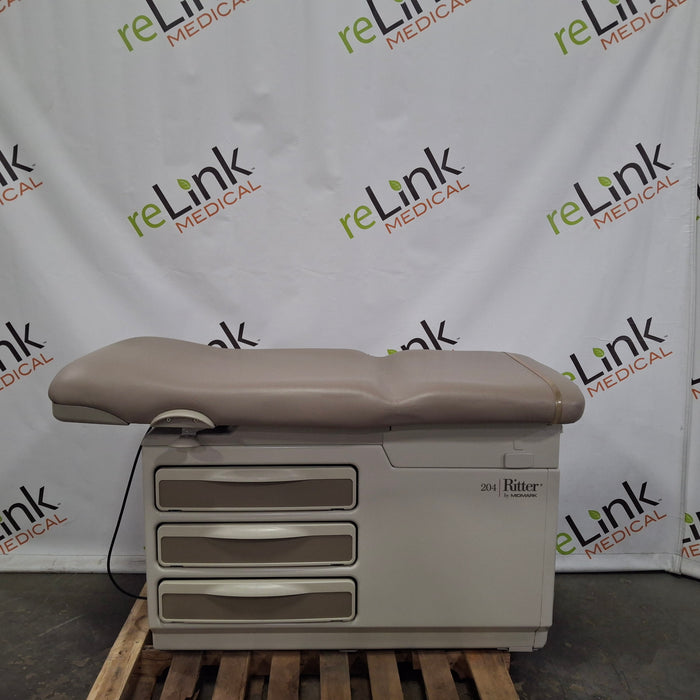 Midmark Midmark 204 Exam Table Exam Chairs / Tables reLink Medical