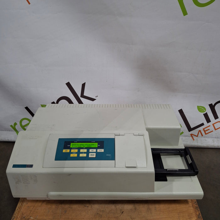 Molecular Devices SpectraMax 384 Plus Microplate Spectrophotometer