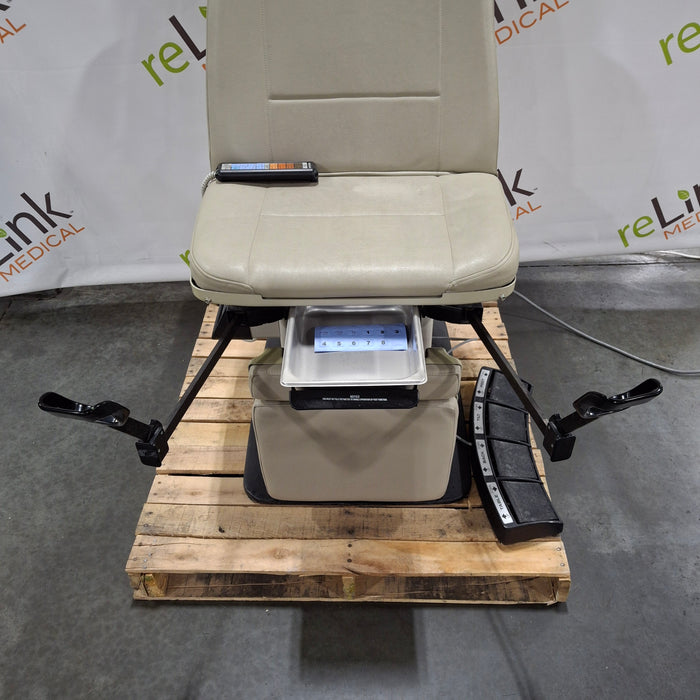 Midmark 411 Power Exam Table